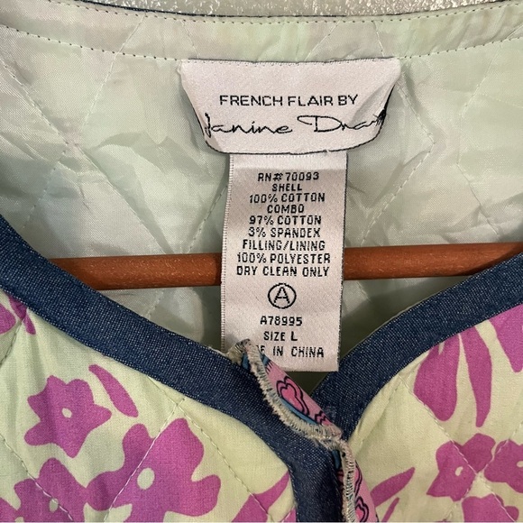French Flair Womens Floral Pockets Quilted Button Up Scalloped Edges Jacket L - Picture 4 of 11